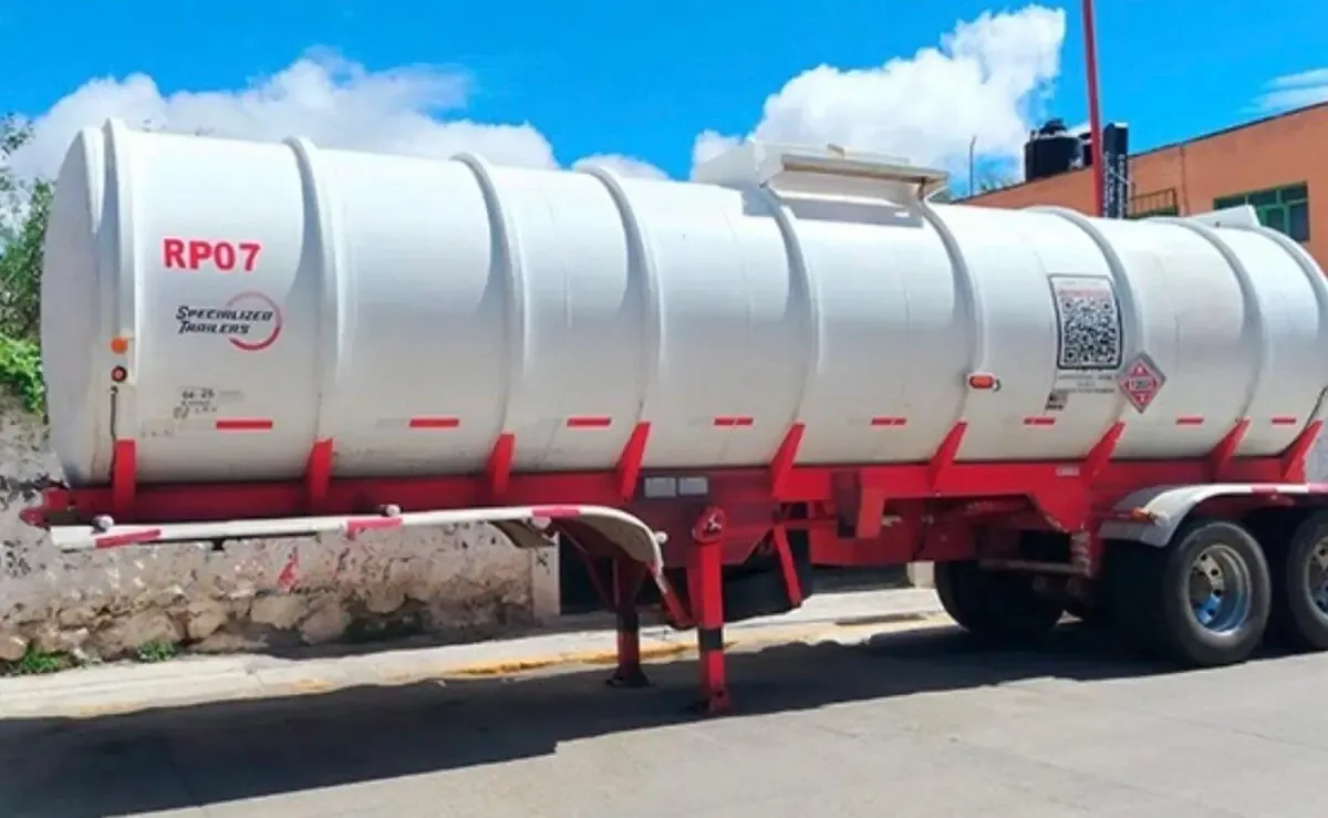 La Secretaría de Seguridad Pública detuvo al conductor tras confirmar la irregularidad en la documentación del combustible.