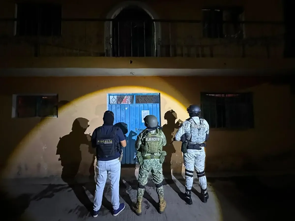 Cuatro personas fueron detenidas en operativos contra el narcomenudeo en Morelia y Tarímbaro.
