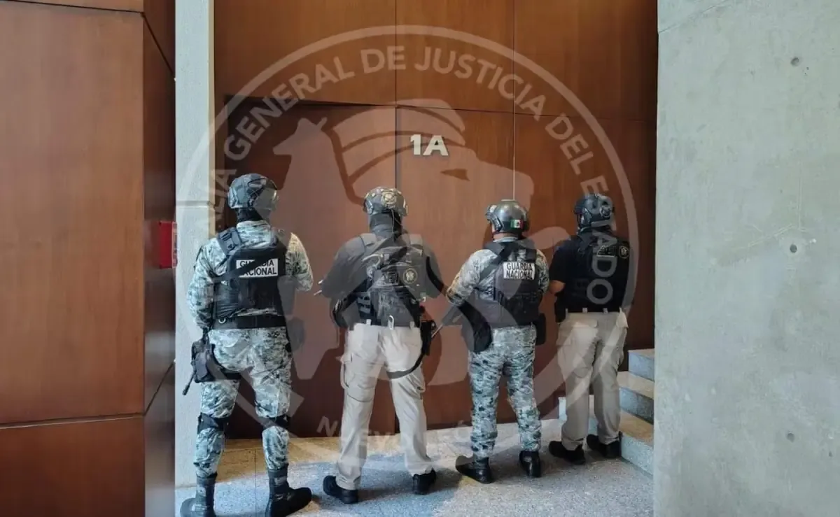 El cateo fue parte de una investigación por operaciones con recursos de procedencia ilícita en Nuevo León.