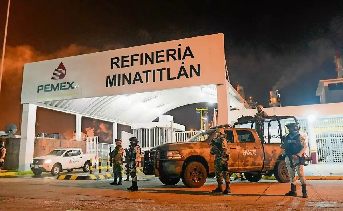 La violencia se presenta inesperadamente en la refinería Lázaro Cárdenas, generando preocupación entre los trabajadores.
