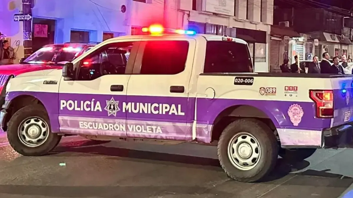 María de Jesús Quijada, regidora de Baja California, resulta herida en el atentado en el que perdió la vida su esposo.