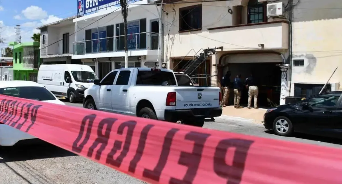 Un hombre fue víctima de un ataque armado en su vivienda, con al menos tres impactos de bala.