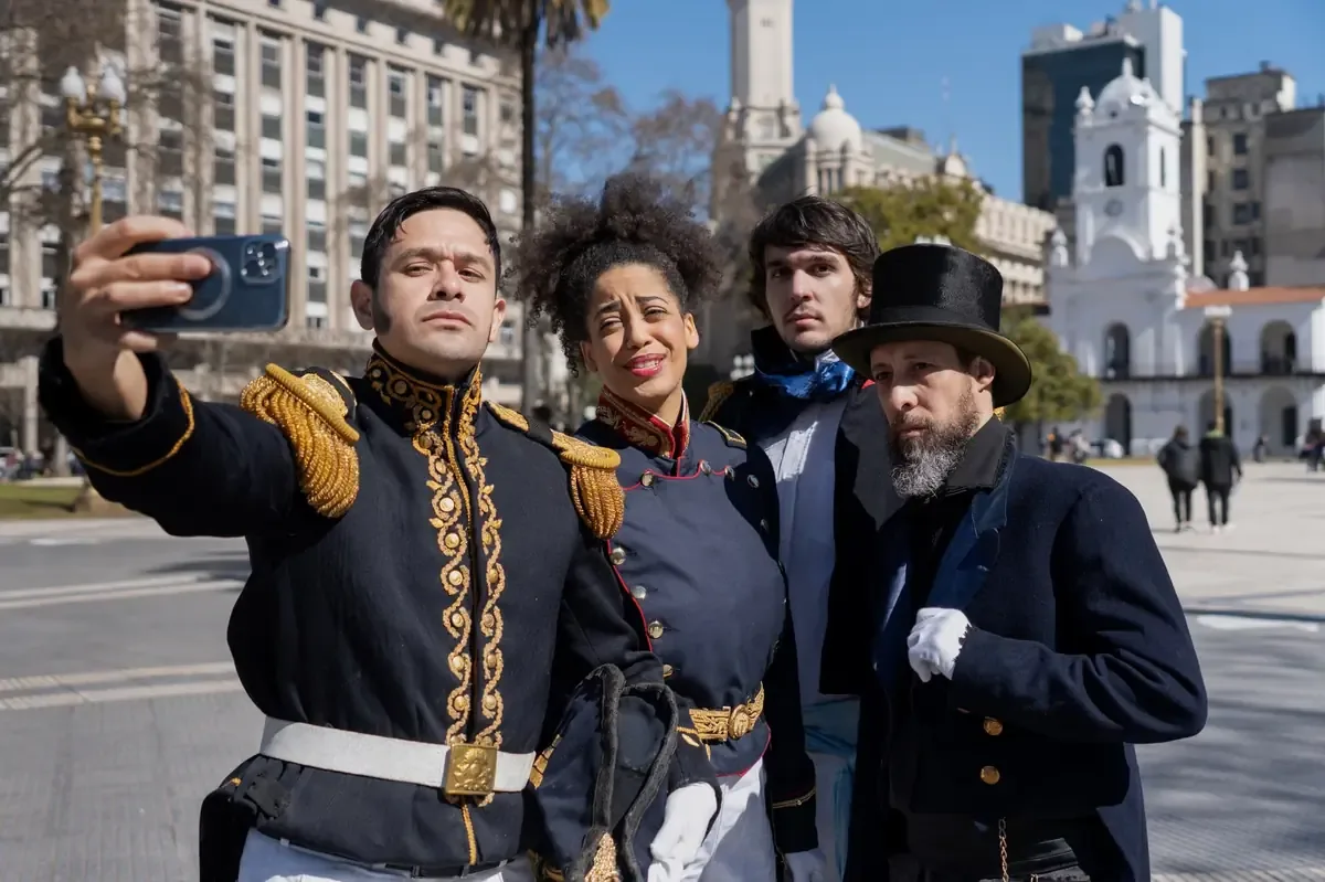 La foto con el secretario de Seguridad se ve como un requisito para los candidatos de Morena a las elecciones de 2027.