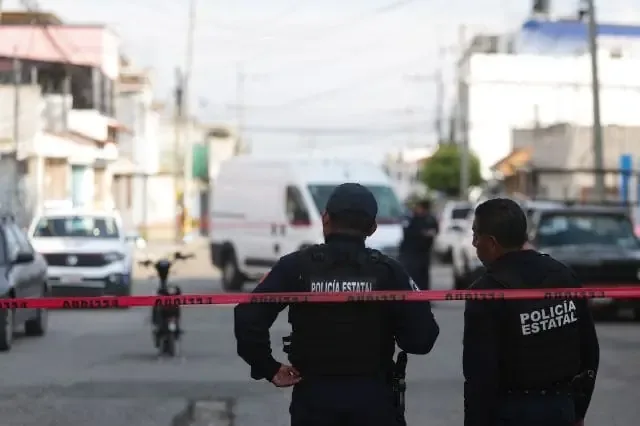 Un agresor atacó a un grupo de personas en una reunión social en Puebla.