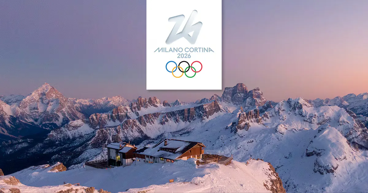 Atletas compitiendo en los Juegos Olímpicos de Invierno 2026 en Italia.