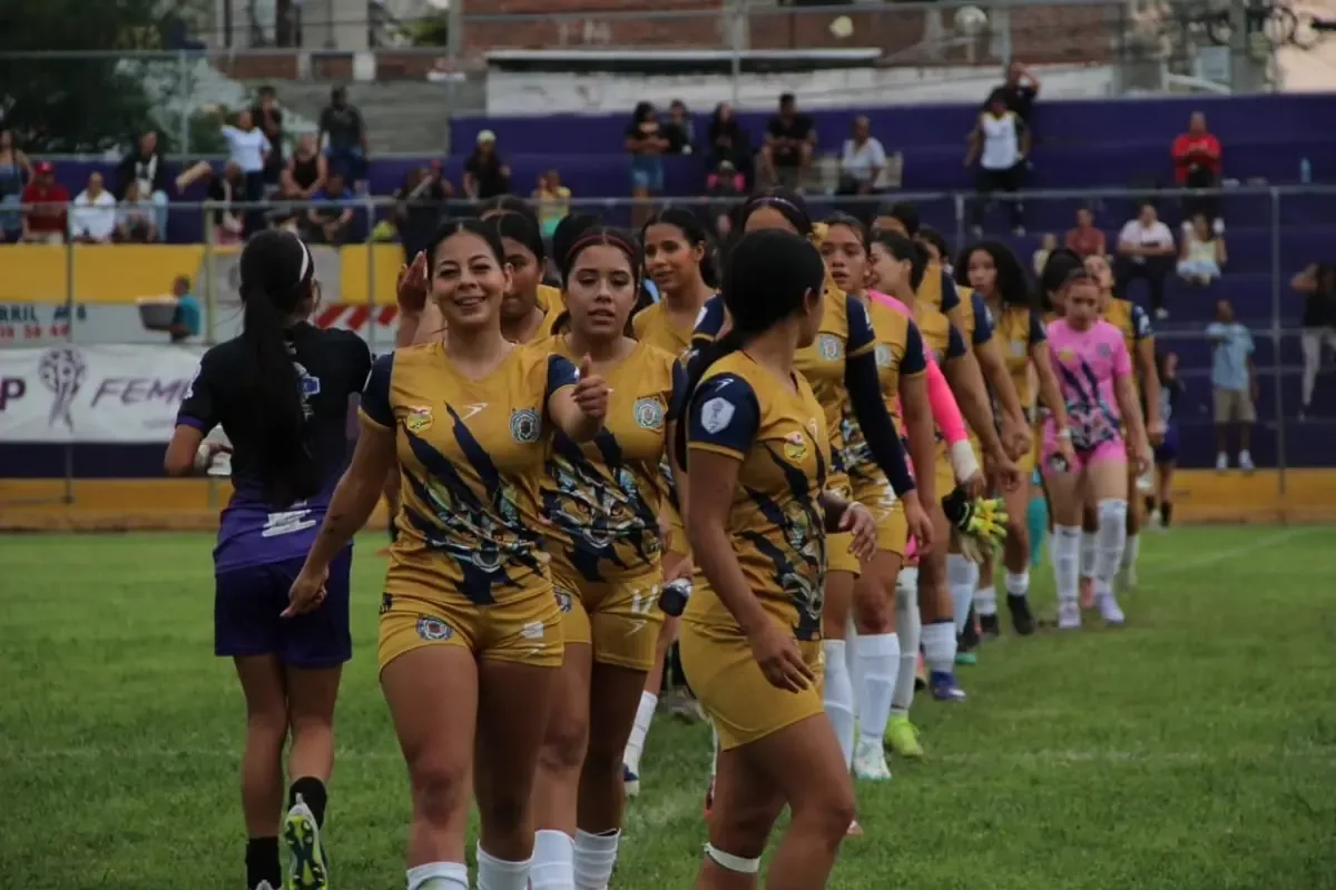 El equipo femenino se perfila como candidato al título en la Tercera División Profesional.