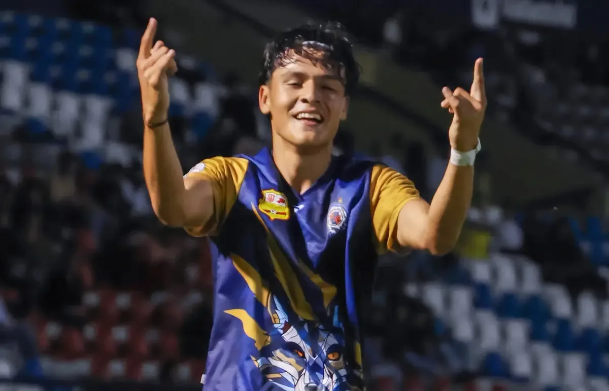 La escuadra varonil inicia la temporada con un contundente triunfo.