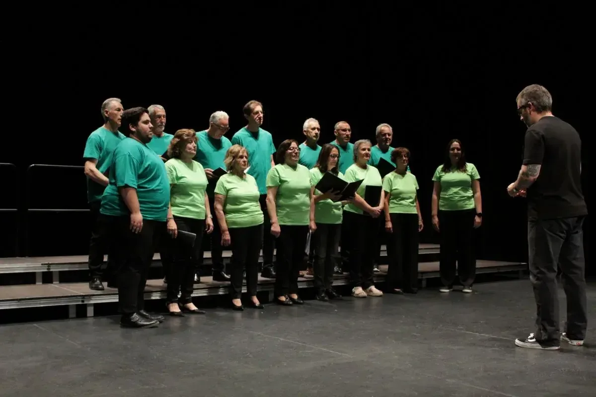 Los coros de varias localidades se unieron en un emotivo concierto en el Teatro Juan Bravo.