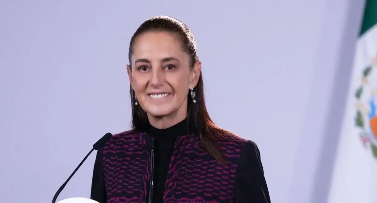 La presidenta Claudia Sheinbaum señala la importancia de la educación en la prevención de la violencia.