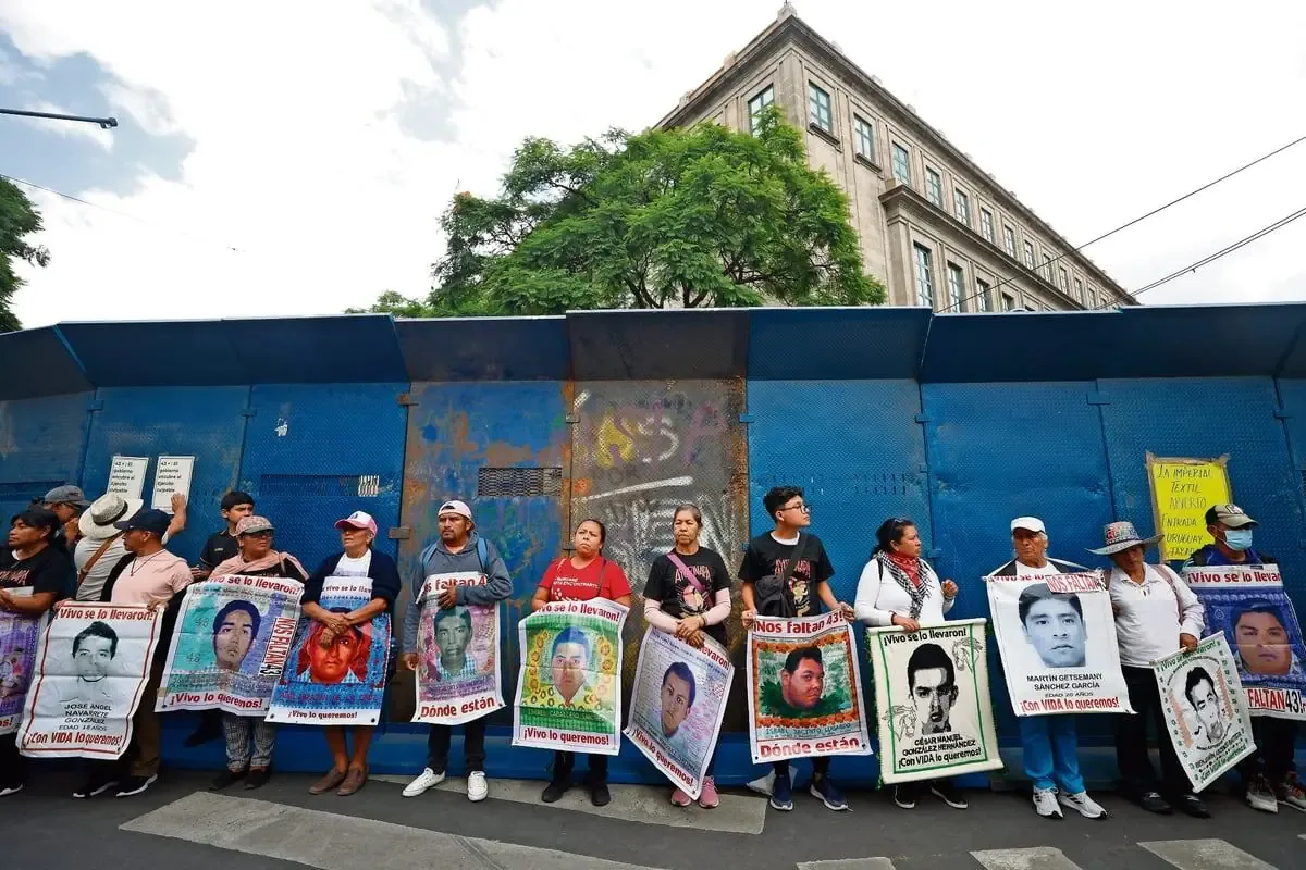 La crisis de desapariciones en México sigue en aumento, evidenciada por el crecimiento de colectivos familiares que buscan a sus seres queridos.