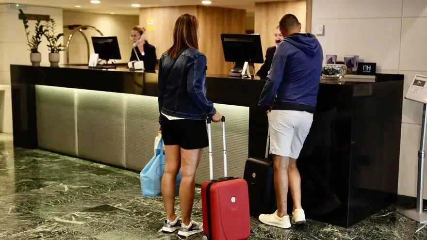Los viajes a destinos cercanos, favoritos por los españoles, marcan tendencia por su conectividad y costo.