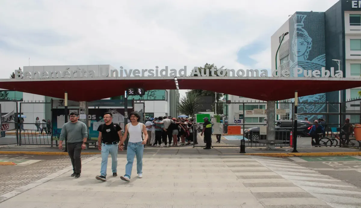 Vecinos organizan vigilancia ante reiterados robos de autopartes en San Juan.