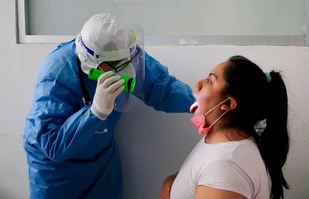 Aumento notable de infecciones respiratorias en Querétaro entre adultos jóvenes.