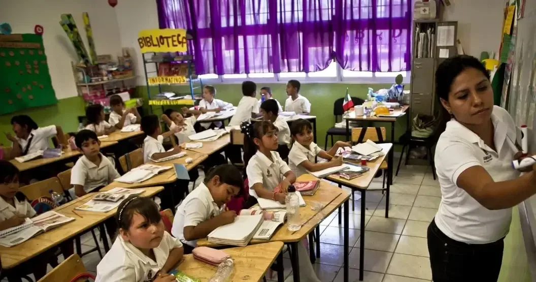 La SEP anuncia mejoras salariales y laborales para docentes en el país.