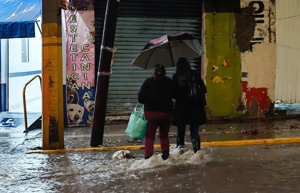 La Coordinación Nacional de Protección Civil solicita precaución ante las lluvias que azotarán gran parte del país.