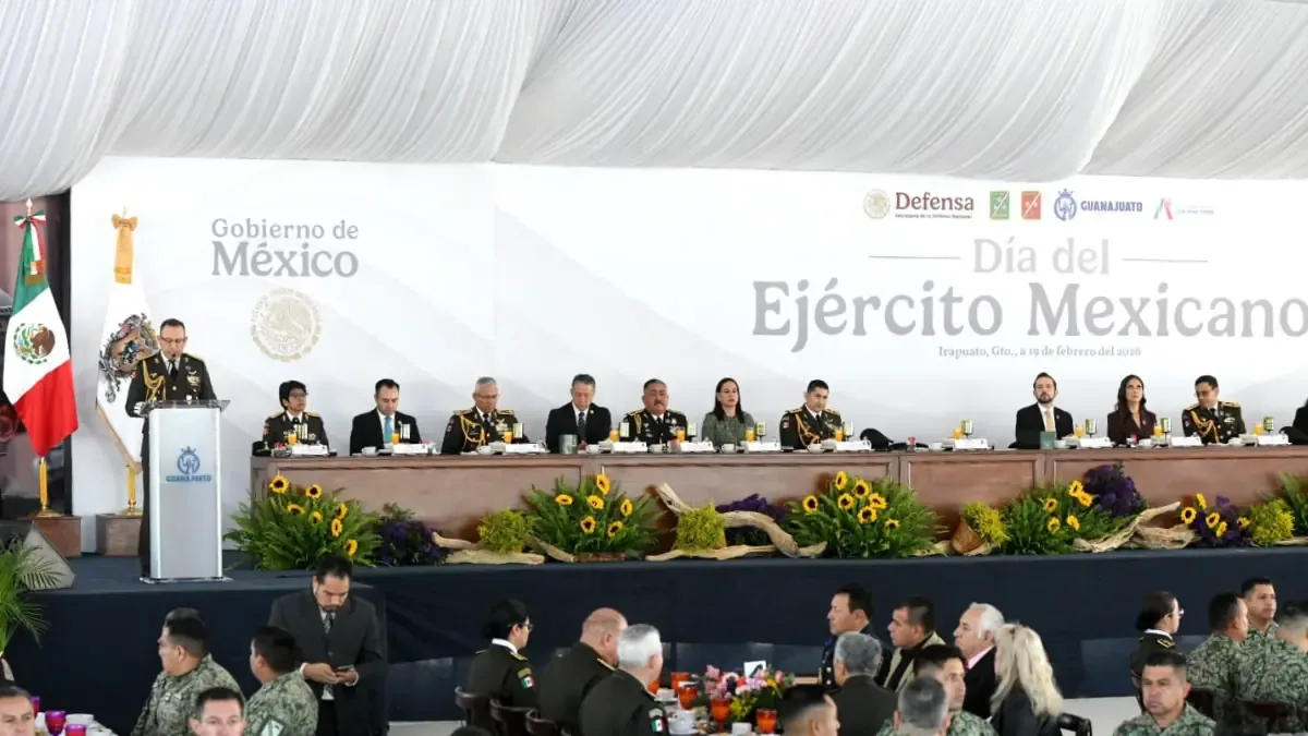 Autoridades destacan el compromiso y la vocación de servicio del Ejército en la ceremonia conmemorativa.