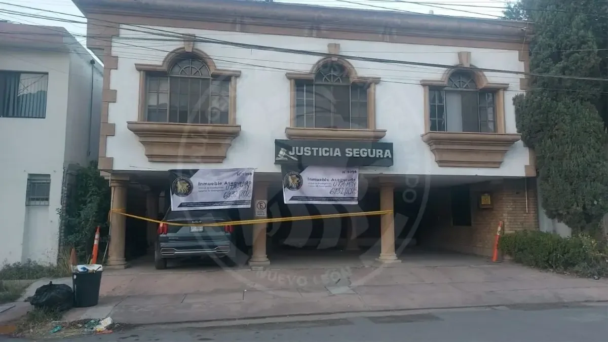 Autoridades detienen a un hombre por fraudes relacionados con pensiones del IMSS.