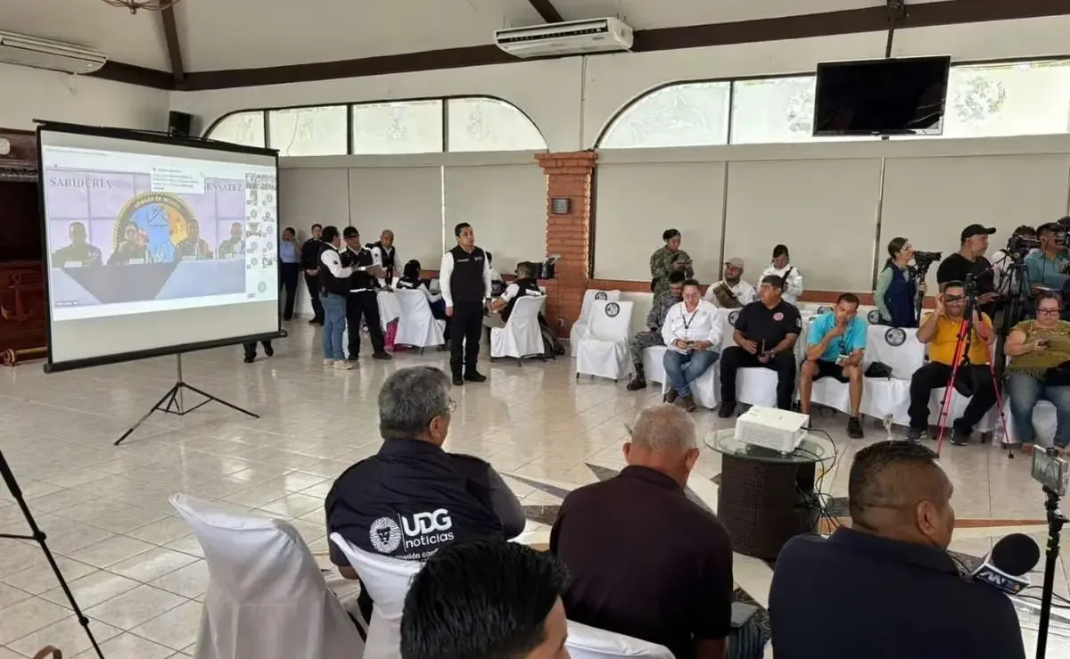 La instalación de puestos de mando tiene como objetivo coordinar esfuerzos ante la llegada del fenómeno meteorológico.