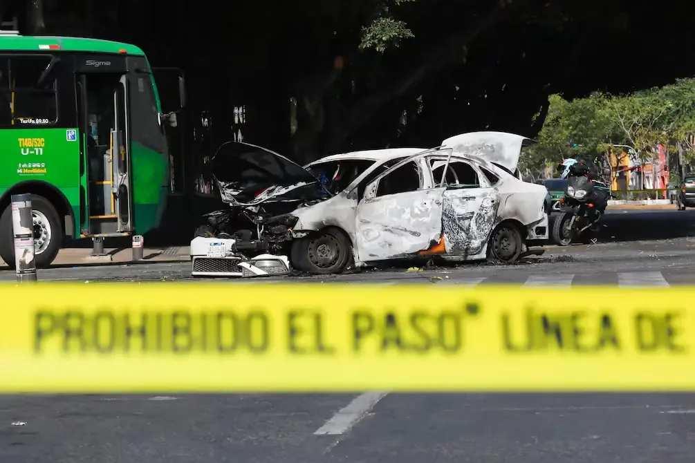 Autoridades intensifican vigilancia en Aguililla ante el inminente sepelio del líder del CJNG.