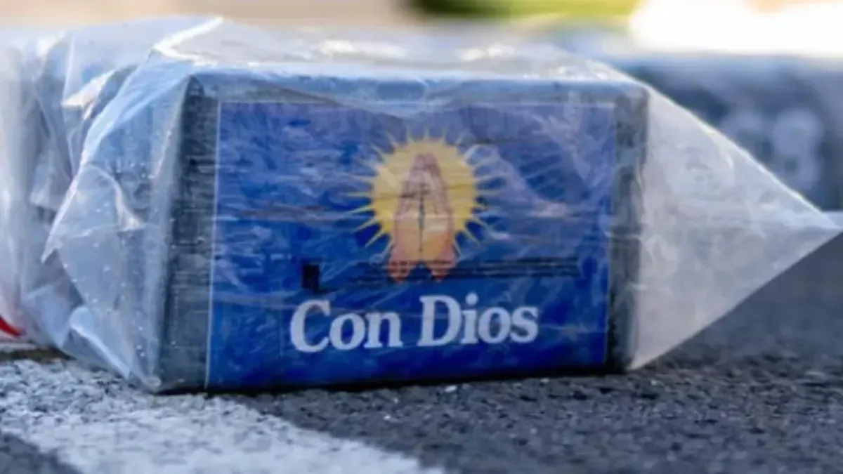 Autoridades realizan la mayor incautación de cocaína en la historia del país tras colaboración con EE. UU.