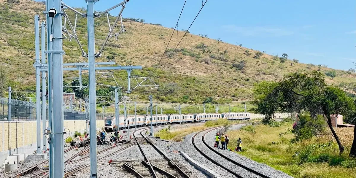La nueva red ferroviaria proyectada conectará el centro y norte del país, beneficiando a varias poblaciones.