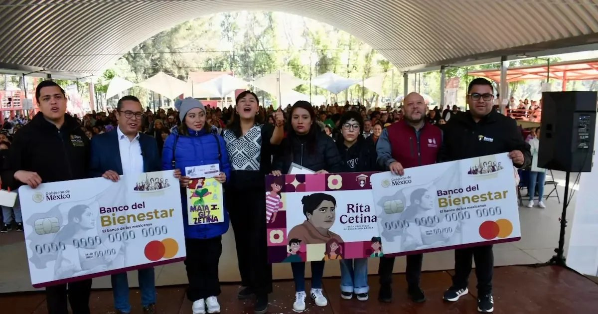 La Beca Rita Cetina busca apoyar a estudiantes de educación básica en México y prevenir la deserción escolar.