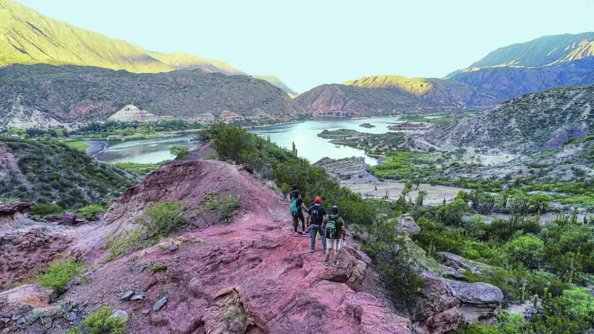 Un recorrido por las maravillas naturales y culturales de La Rioja, Argentina.