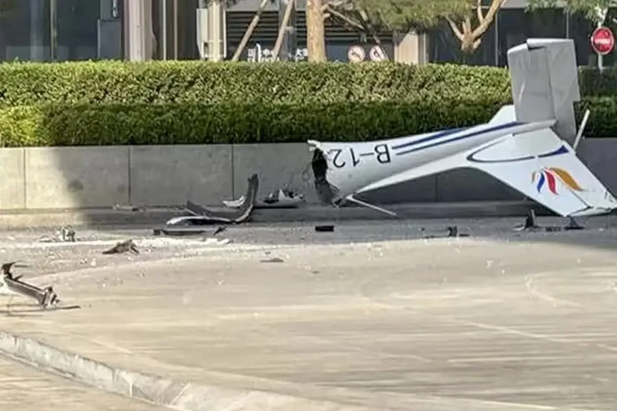 El accidente aéreo desencadena un control estricto sobre vuelos privados tras el choque de una avioneta con un rascacielos en la capital china.