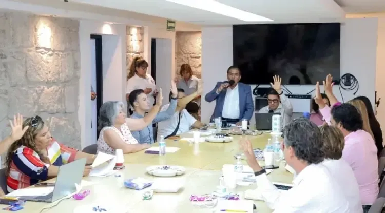 Se fortalecerá el Programa de Alimentación Escolar y se reorganiza el DIF Municipal para mejorar la atención social.