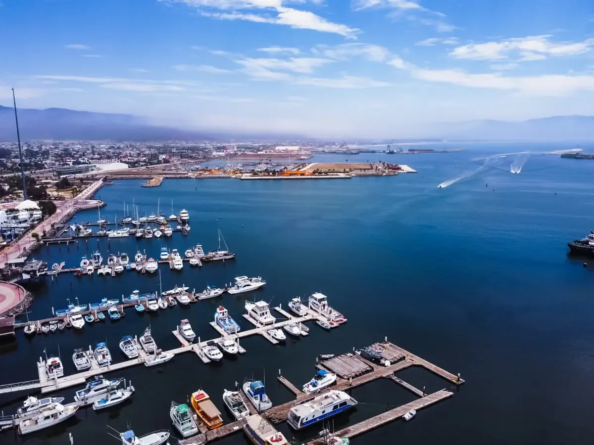 La gobernadora Marina del Pilar Avila Olmeda promueve la riqueza cultural y natural del estado.