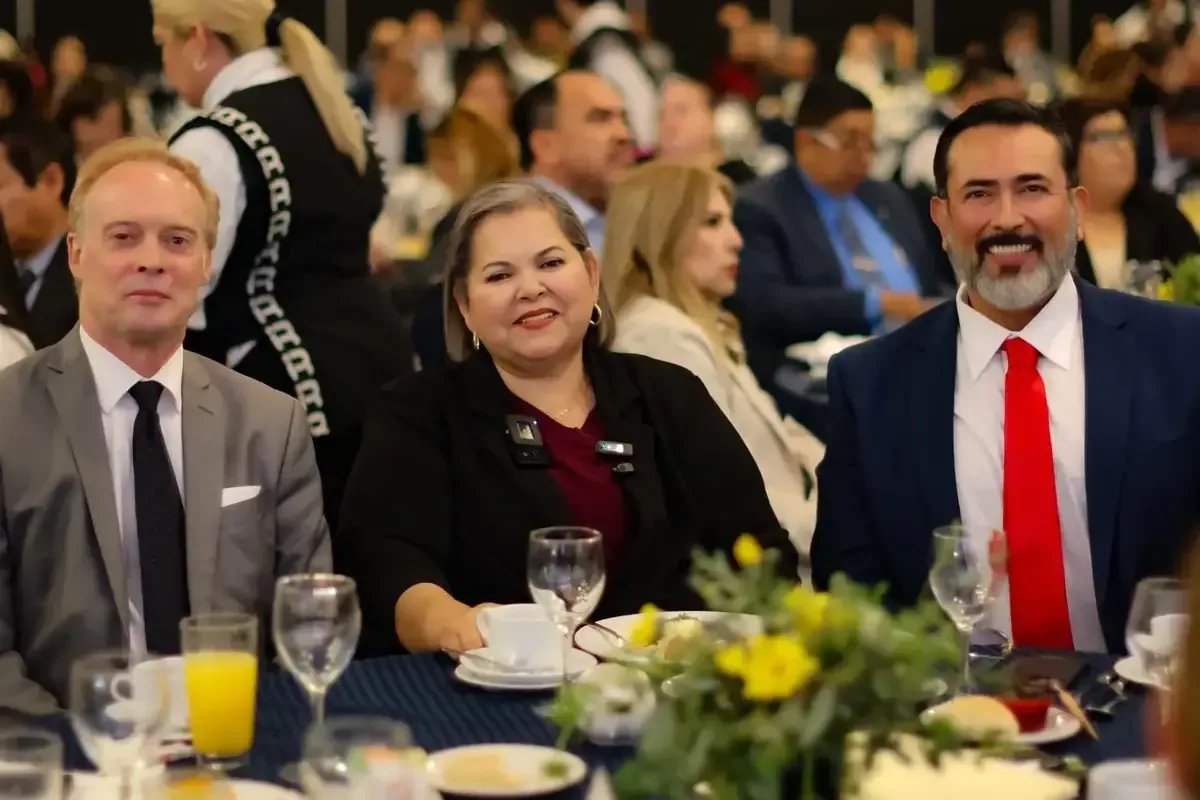 Eva Moreno destaca la importancia de la certidumbre jurídica y talento local para atraer inversión en el estado.