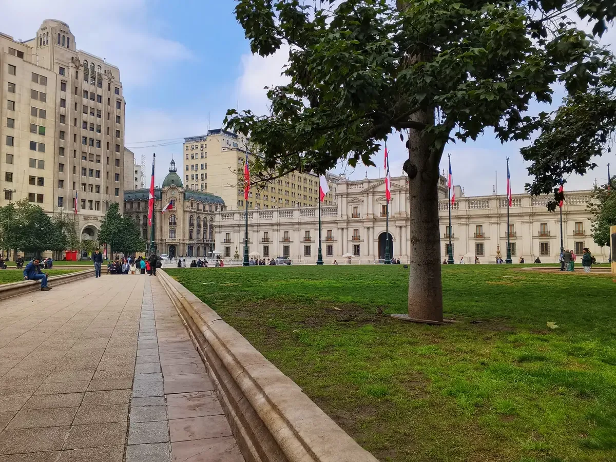Protección Civil de Chihuahua advierte sobre un clima severo en la región sur, afectando la vida cotidiana.