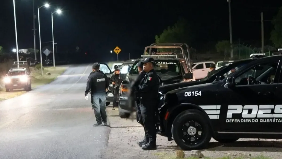 Un enfrentamiento en Querétaro resultó en el aseguramiento de armas y vehículos, en medio de intensas operaciones de seguridad.