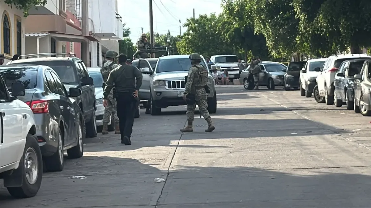 La violencia en Sinaloa se intensifica con un nuevo ataque armado, dejando un herido y un secuestrado.