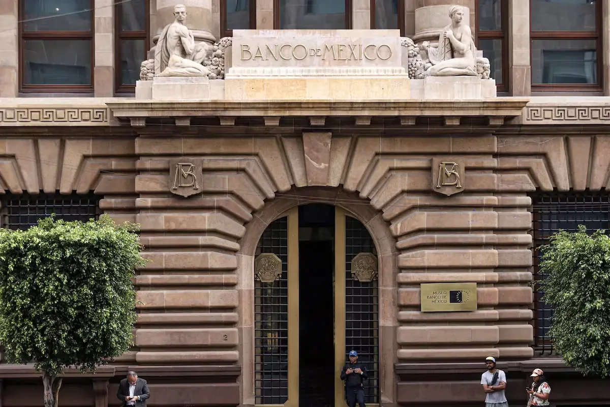 La decisión se toma en un contexto distinto al de la Reserva Federal de EE. UU.