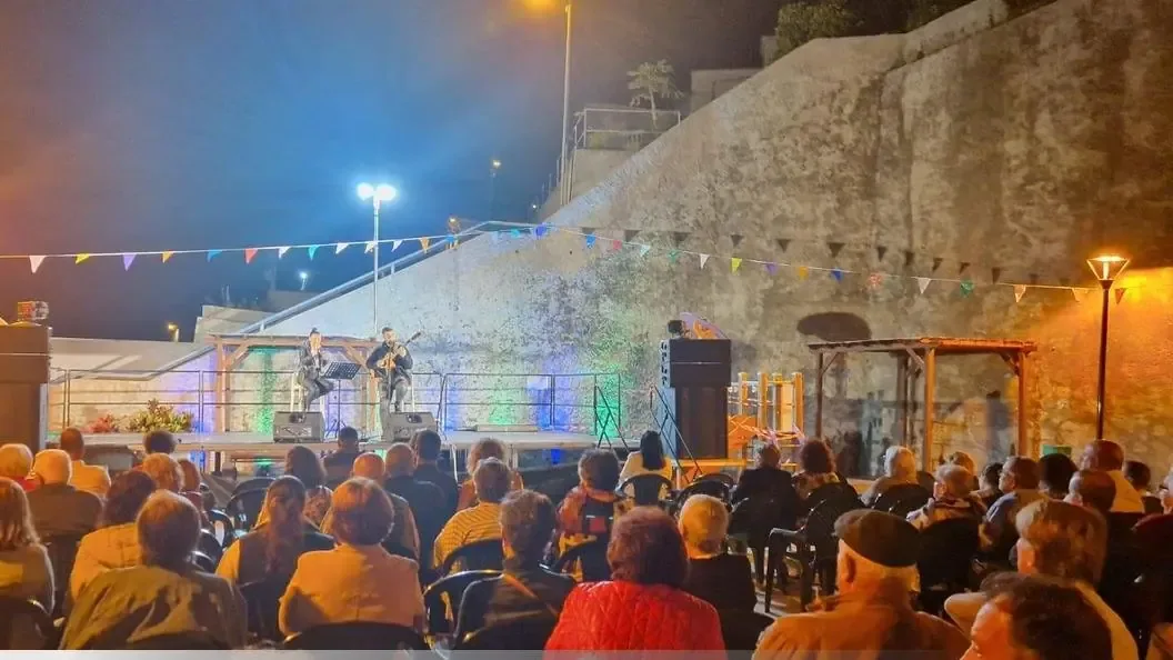Las fiestas incluyen gastronomía, música y talleres para fomentar la convivencia en la comunidad.