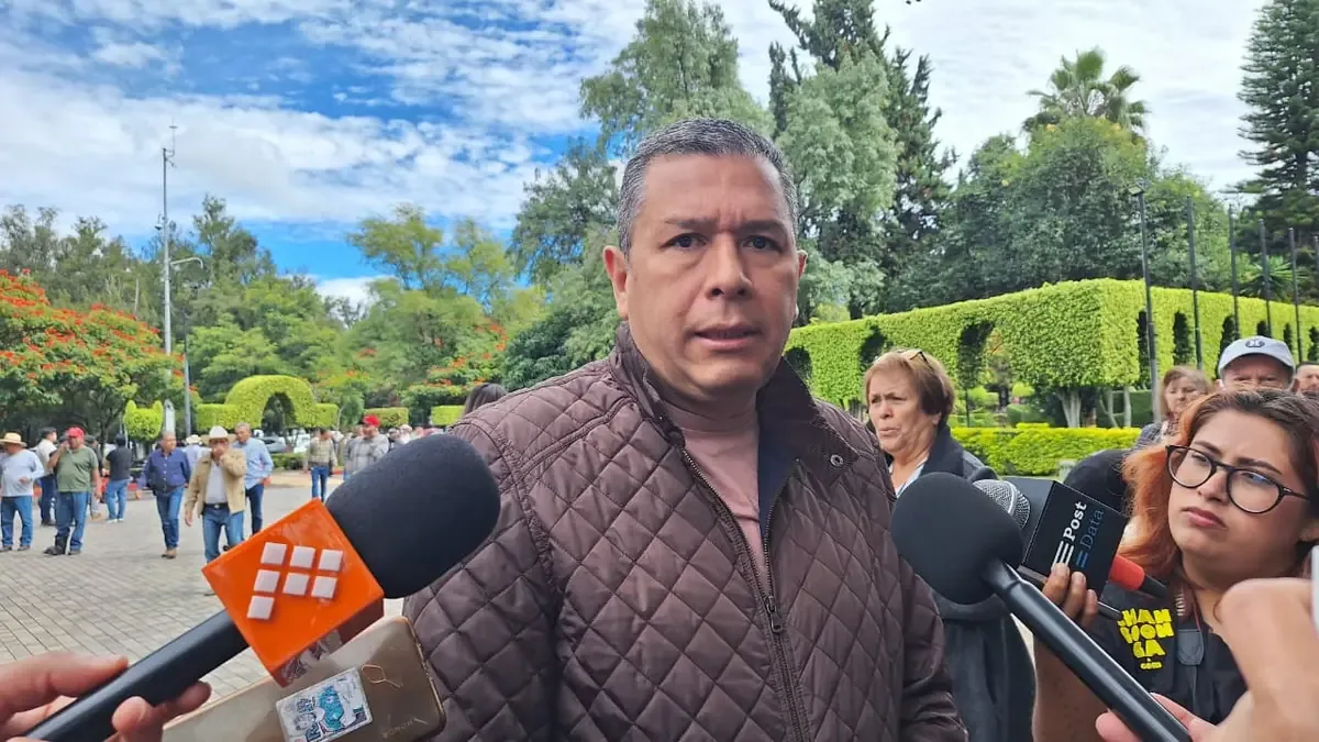 El legislador expone que la candidatura del partido sigue vacante y aclaró el rol de Torres Piña.