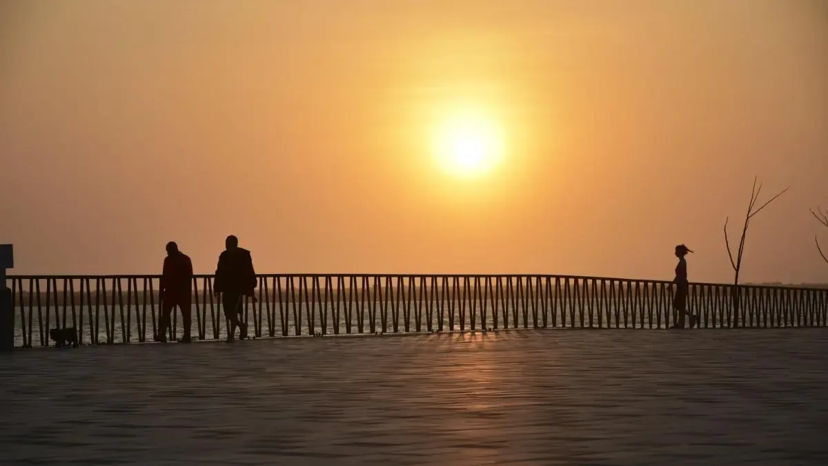 Un estudio revela que el calor nocturno afecta el descanso en estas ciudades, con impactos en la salud de sus habitantes.