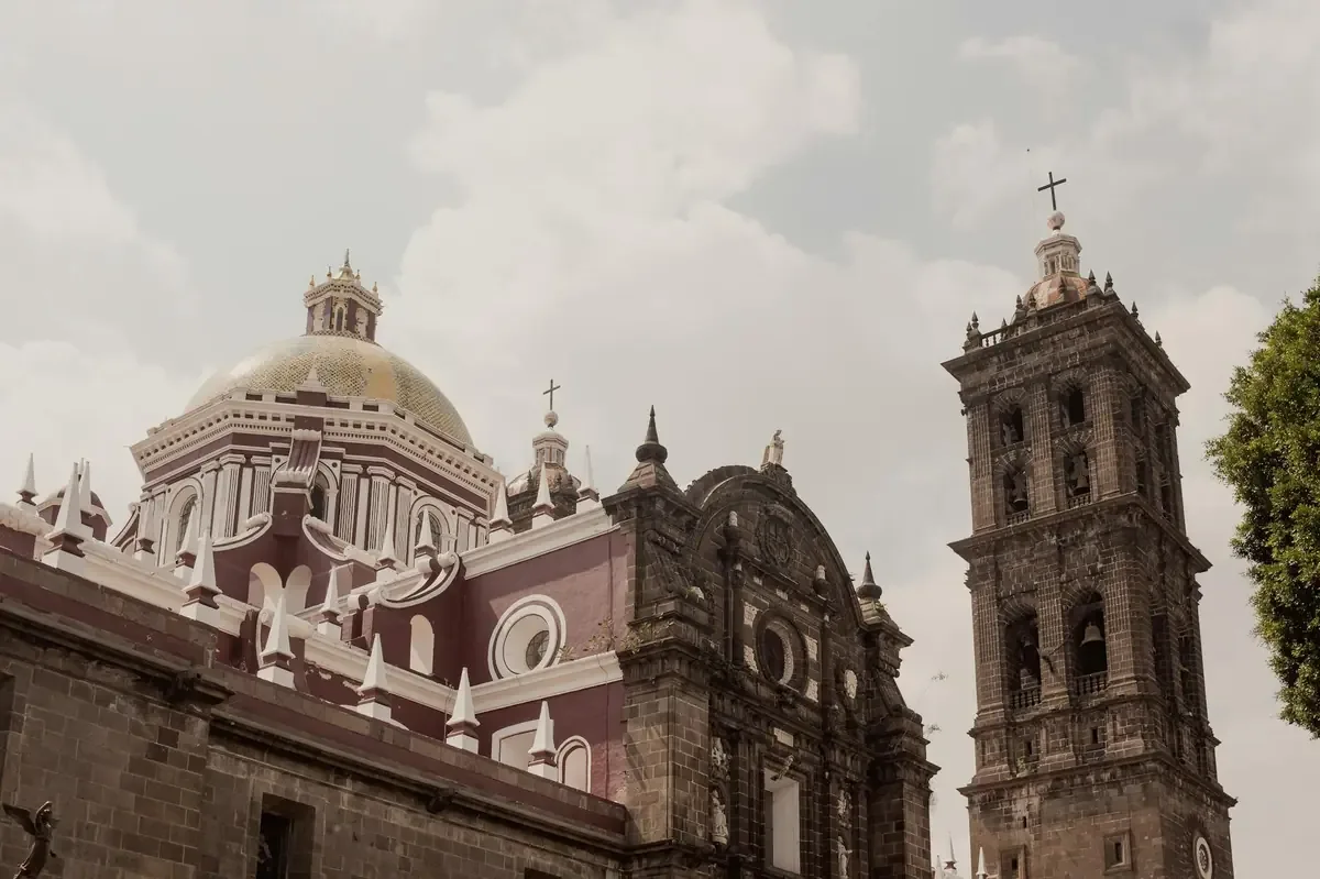 Inauguración del nuevo Consejo de Canaco-Servitur enfatiza crecimiento económico en Michoacán.