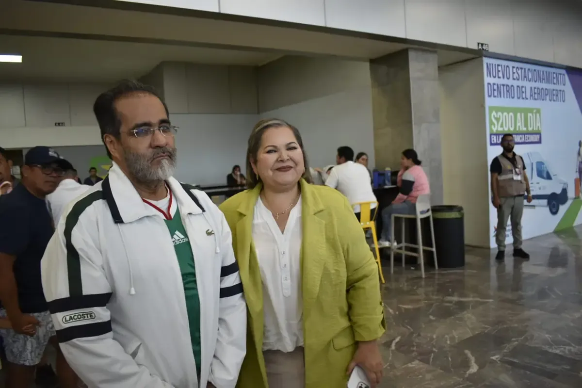 La llegada de aspirantes a la gubernatura de Baja California genera controversia en Morena.