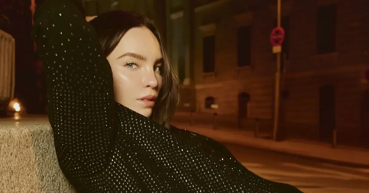 Belinda durante la prueba de vestuario en su papel como Carlota de Bélgica.