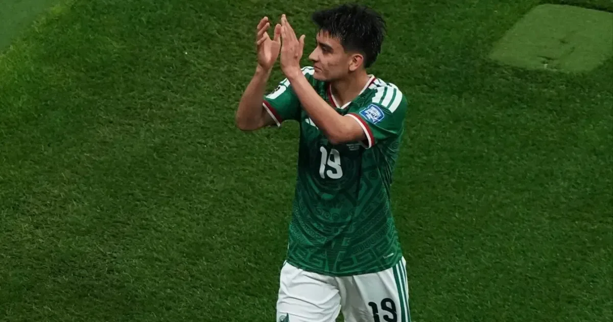 Gilberto Mora, destacado mediocampista mexicano, atrae la atención de grandes clubes europeos tras su actuación en el Mundial 2026.