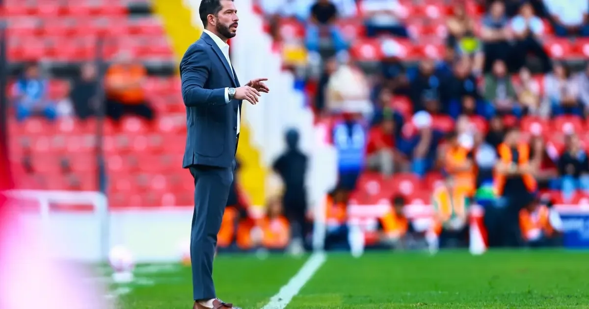La salida del técnico mexicano se produce tras un inicio complicado en la Superliga china.