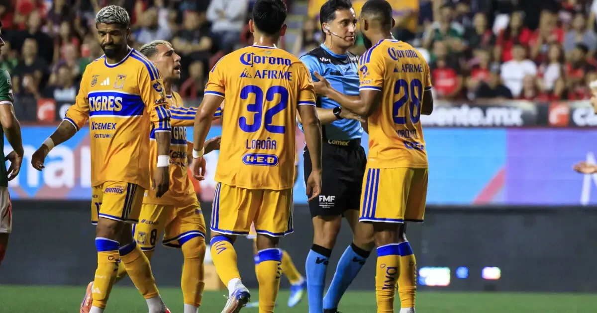 La Ley Prestianni se implementó en la Liga MX con la expulsión histórica de un jugador por cubrirse la boca.