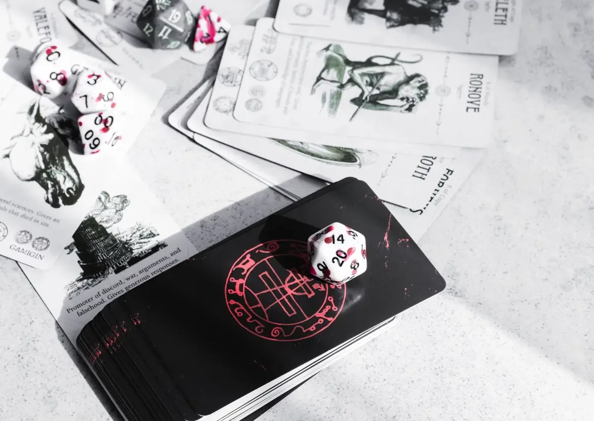 El juego desafía a los usuarios con mecánicas creativas y un diseño visual singular.