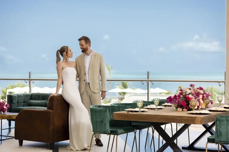 Las parejas buscan celebrar sus matrimonios en lugares exóticos y disfrutar de una experiencia compartida con amigos y familiares.