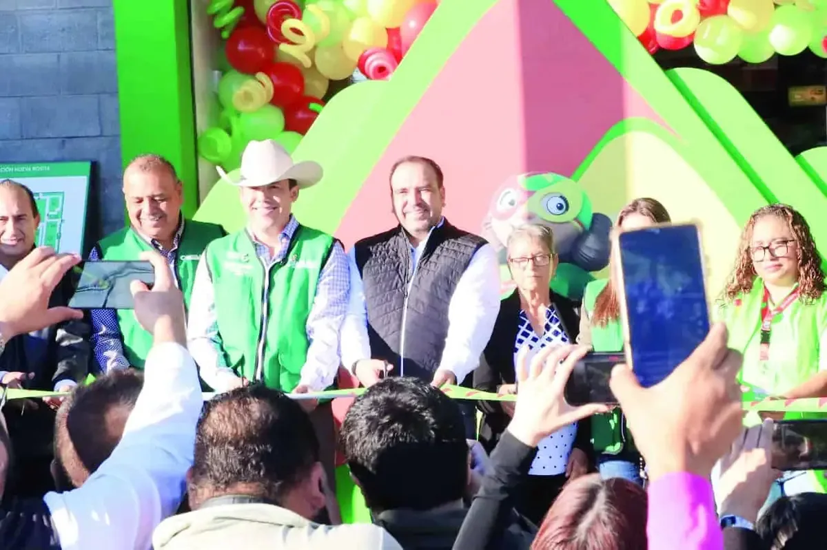 La apertura de la tienda refuerza la economía local y la generación de empleo en la Región Carbonífera.