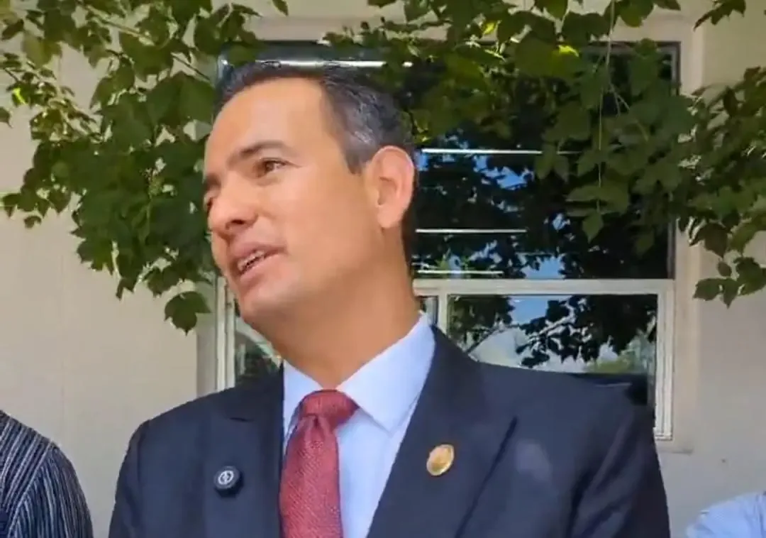 El alcalde de Chihuahua defiende importante obra vial y critica la injerencia de diputados de otros municipios.