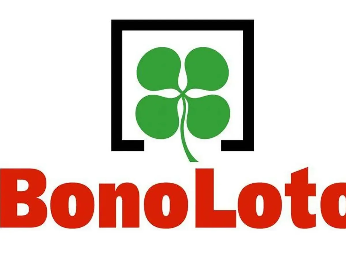El sorteo de la Bonoloto ofreció un bote de 2,4 millones de euros que atrae a numerosos apostadores.