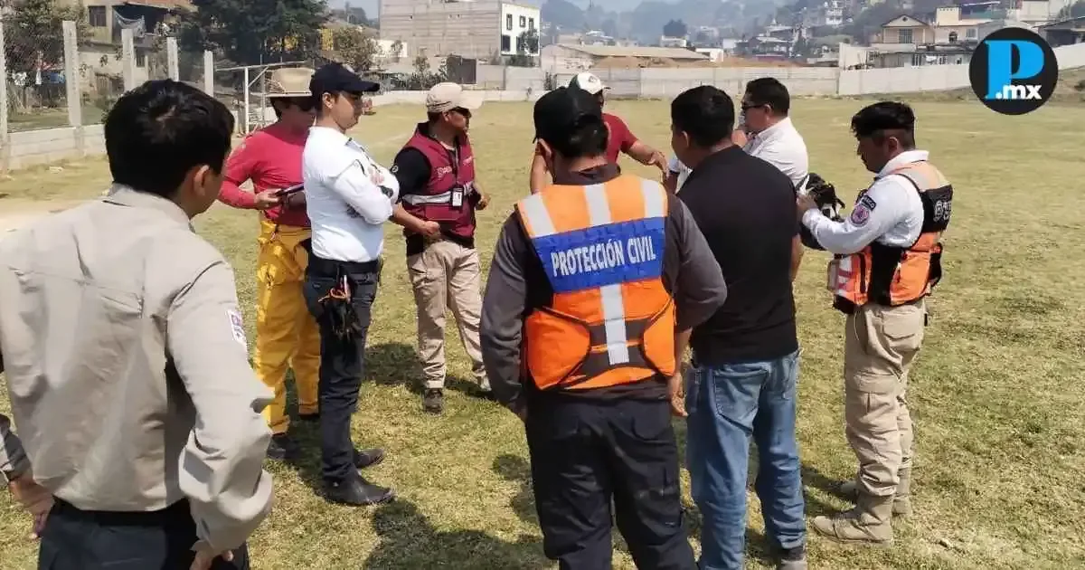 Brigadas y víveres se despliegan para afrontar la emergencia en la Sierra Negra.